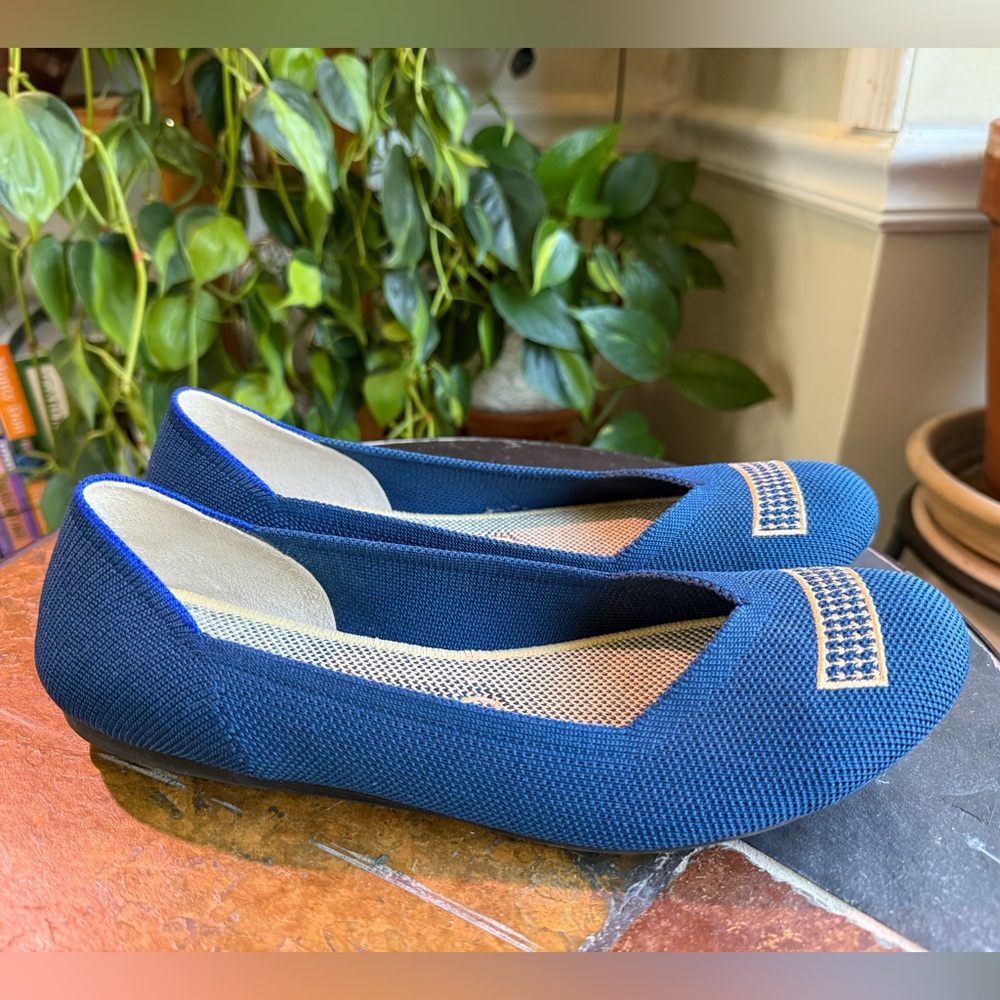Rothy’s The Flats in Blue Holiday Licorice Women’s Size 9 - Picture 3 of 11